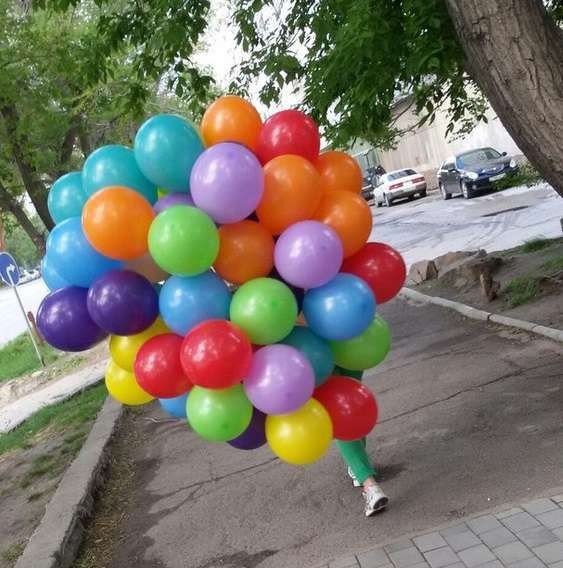 35 воздушных шариков с гелием