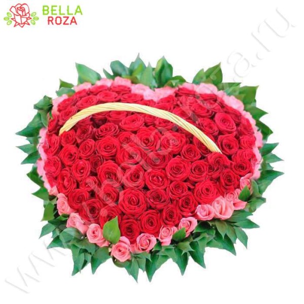 Корзина в форме сердца из 101 розовой и красной розы