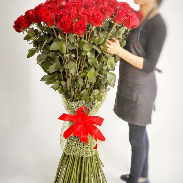 75 гигантских Красных роз 140 см