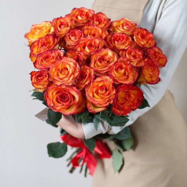Букет из 51 розы сорта Розы Хай Мэджик (High Magic) 80 см