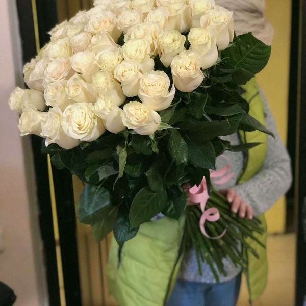 51 белая роза 90 см  