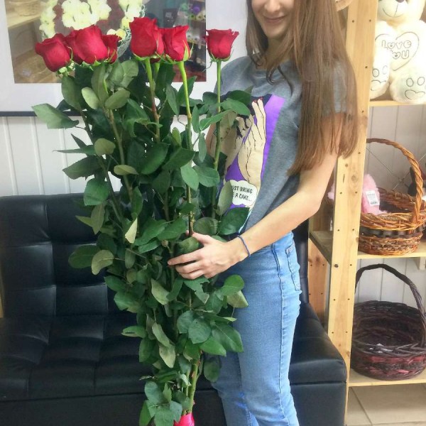 9 гигантских Красных роз 150 см
